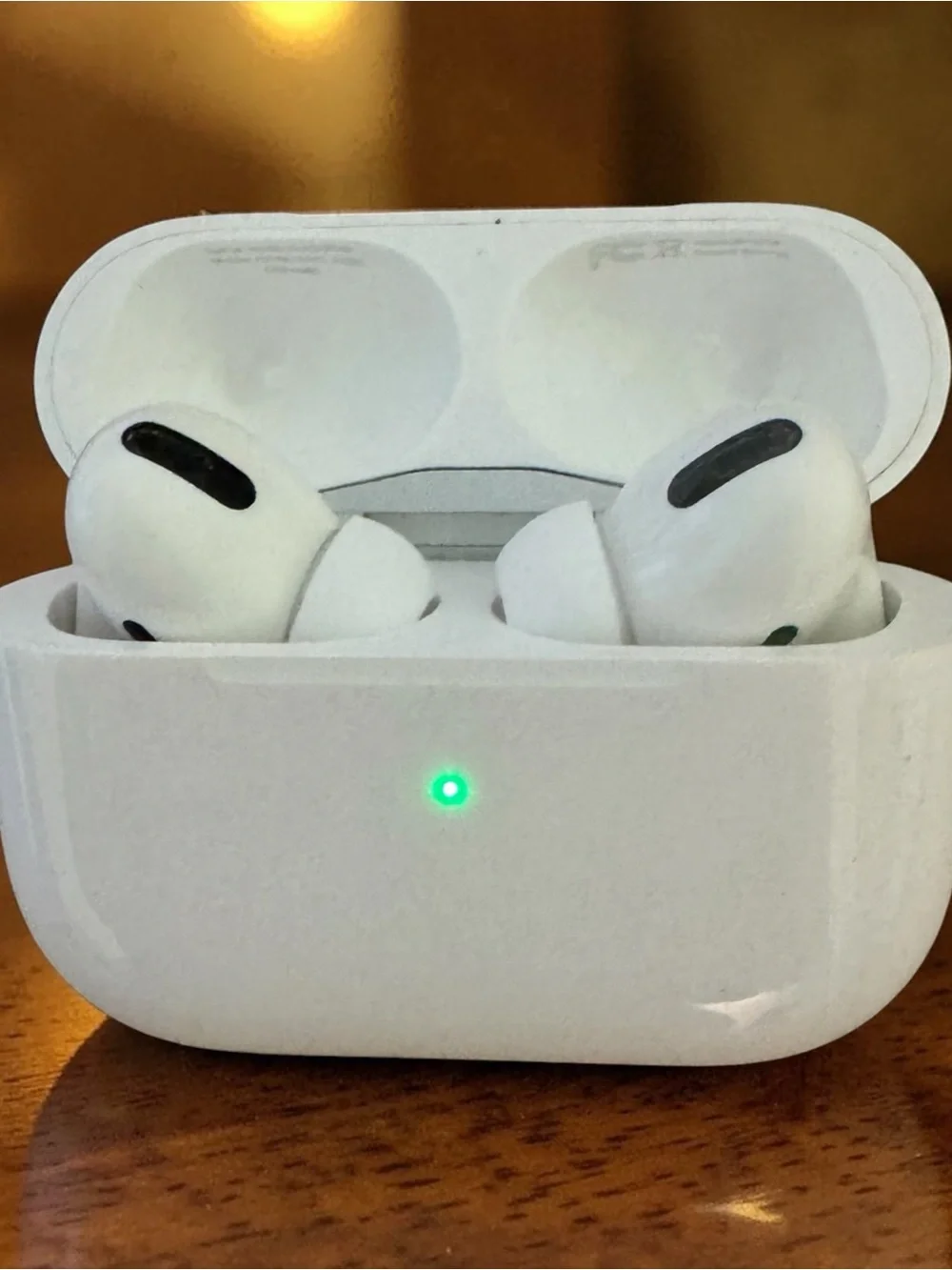 Apple AirPods Pro (White) with Charging Case